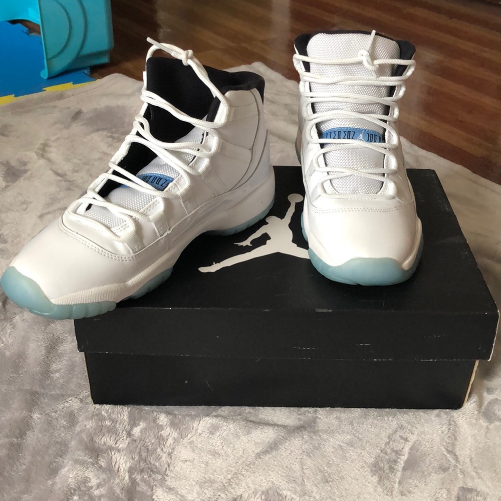 Jordan 11s